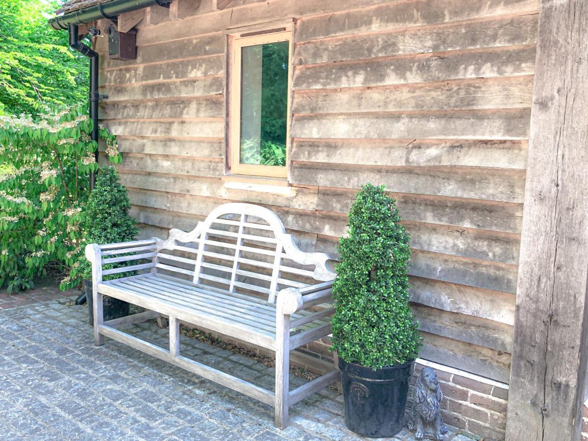 Hertford Barn Conversion Exterior photo