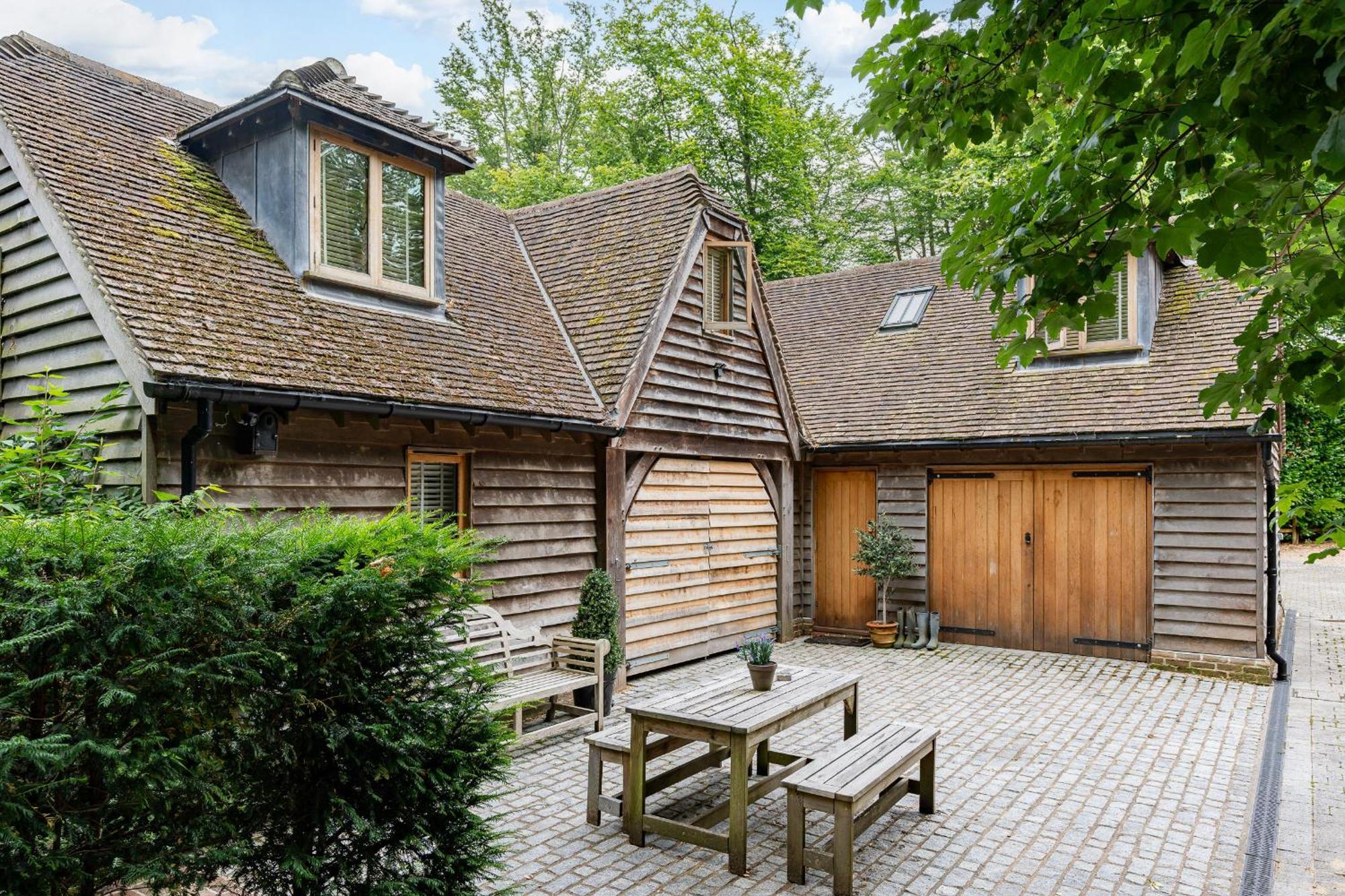 Hertford Barn Conversion Exterior photo